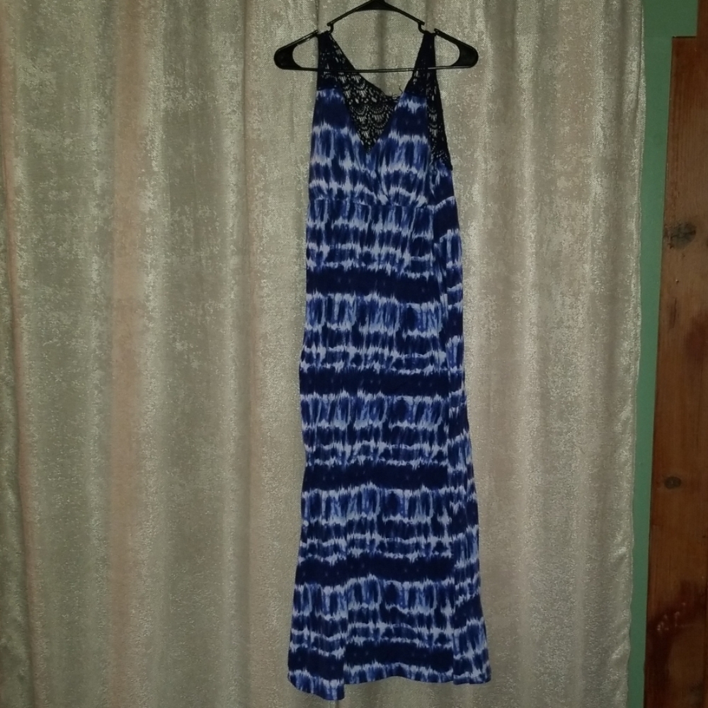 Lace back maxi dress